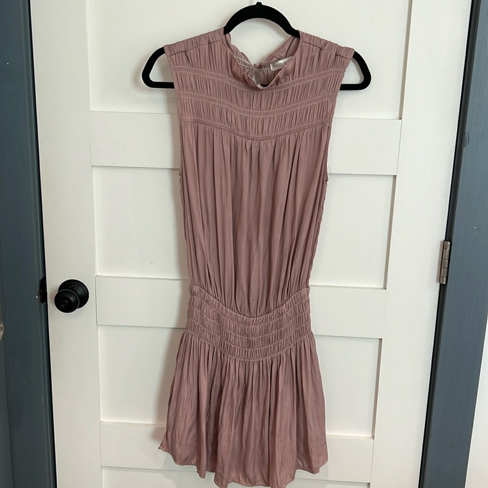 Light purple scrunch dress. Vestique brand. Size small